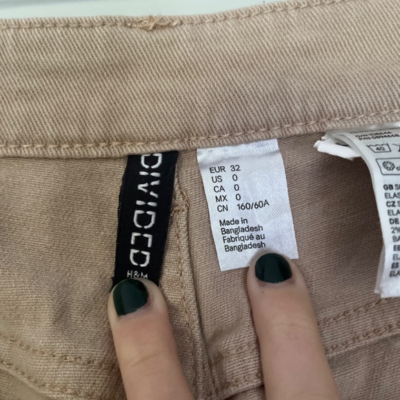 Tan H&M Mom/Loose Fit Khakis - Picture 3 of 4